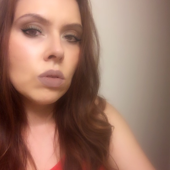 Meet Your Posher - Picture 7 of 12